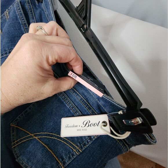 Tommy Hilfiger Freedom Boot Cut Jeans Mid Rise Womens Size 10 R Stretch - Picture 9 of 11